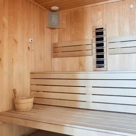 Alezzi Beach Apartament Prima Linie La Mare Piscina,gym,sauna,parcare