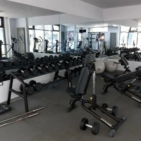 Apartament Alezzi Beach Apartament Prima Linie La Mare Piscina,gym,sauna,parcare